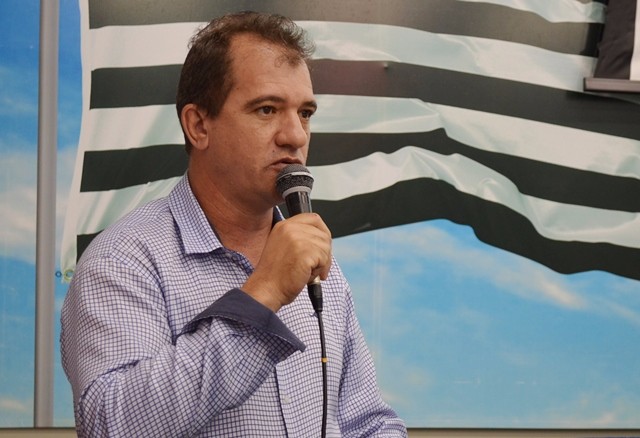 20161013_FOTO - Leitinho quer saber a situação financeira da Prefeitura
